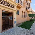 Sun And Sea - Baia Da Apartament *